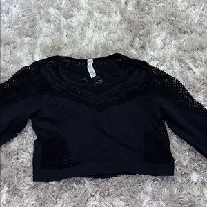 Alo cut out long sleeve crop top